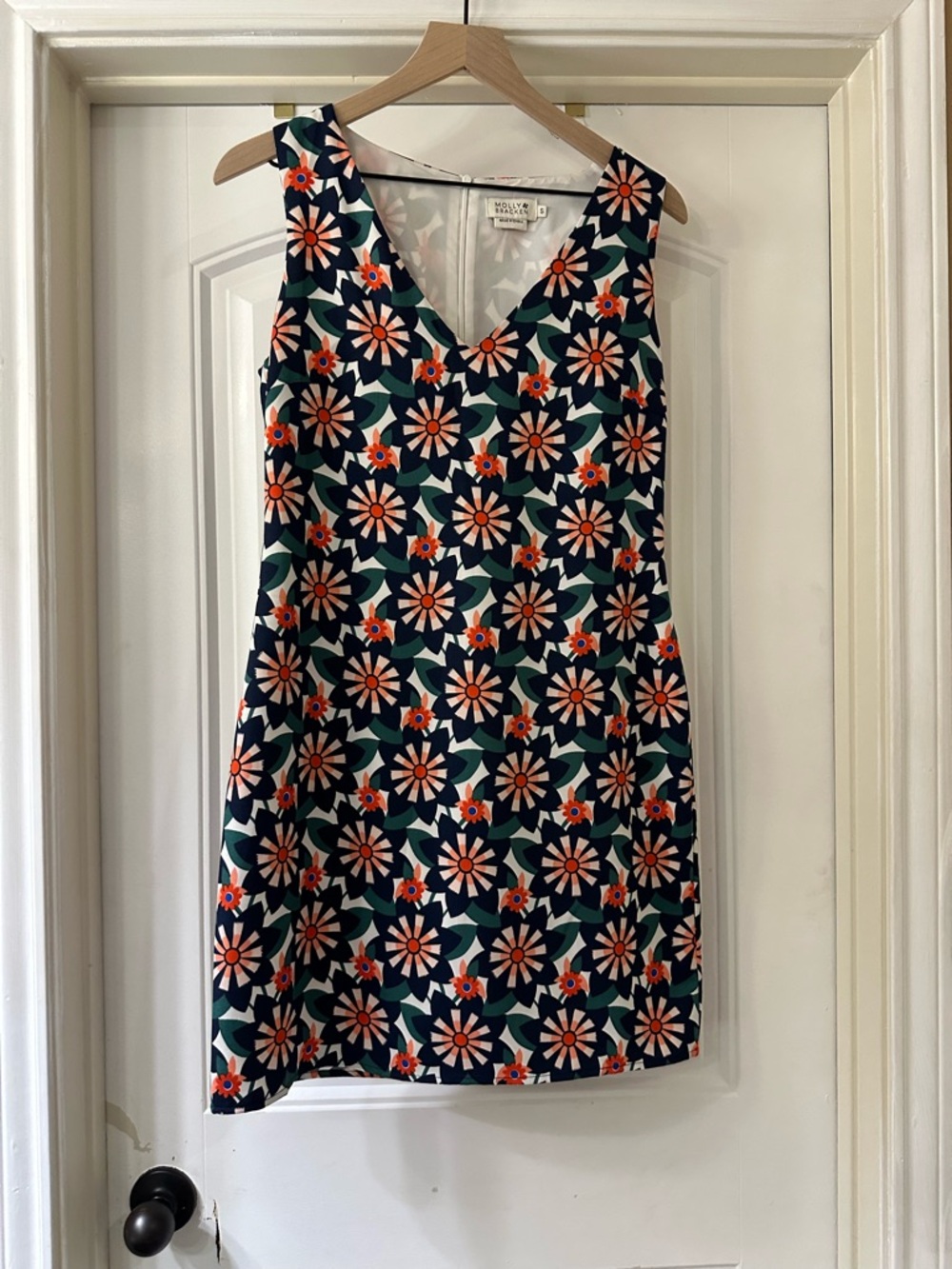 Molly Bracken Floral Shift Dress Size Small Sleeveless Retro Print - Picture 2 of 7